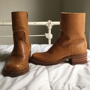 Campus Frye Boots